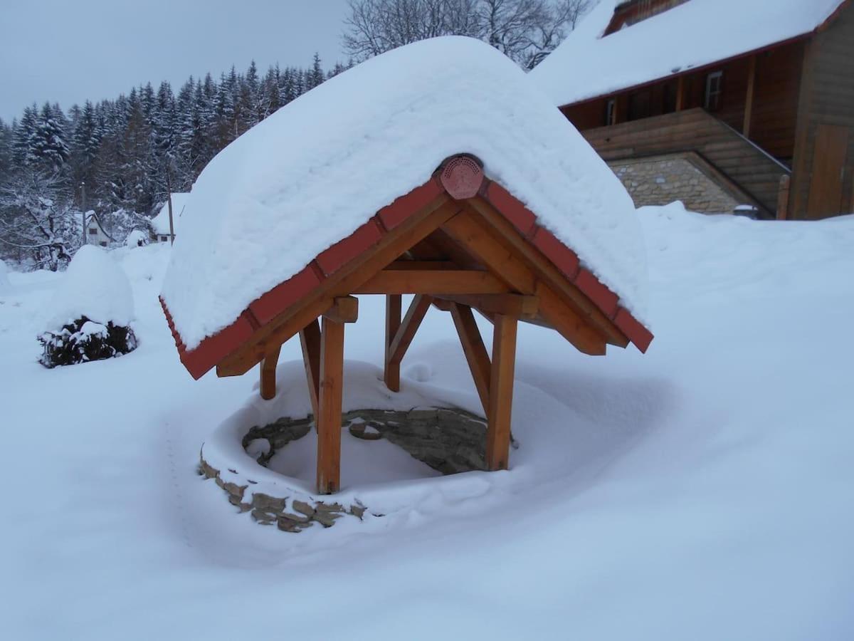 Chata U Lesa Výprachtice Exterior foto